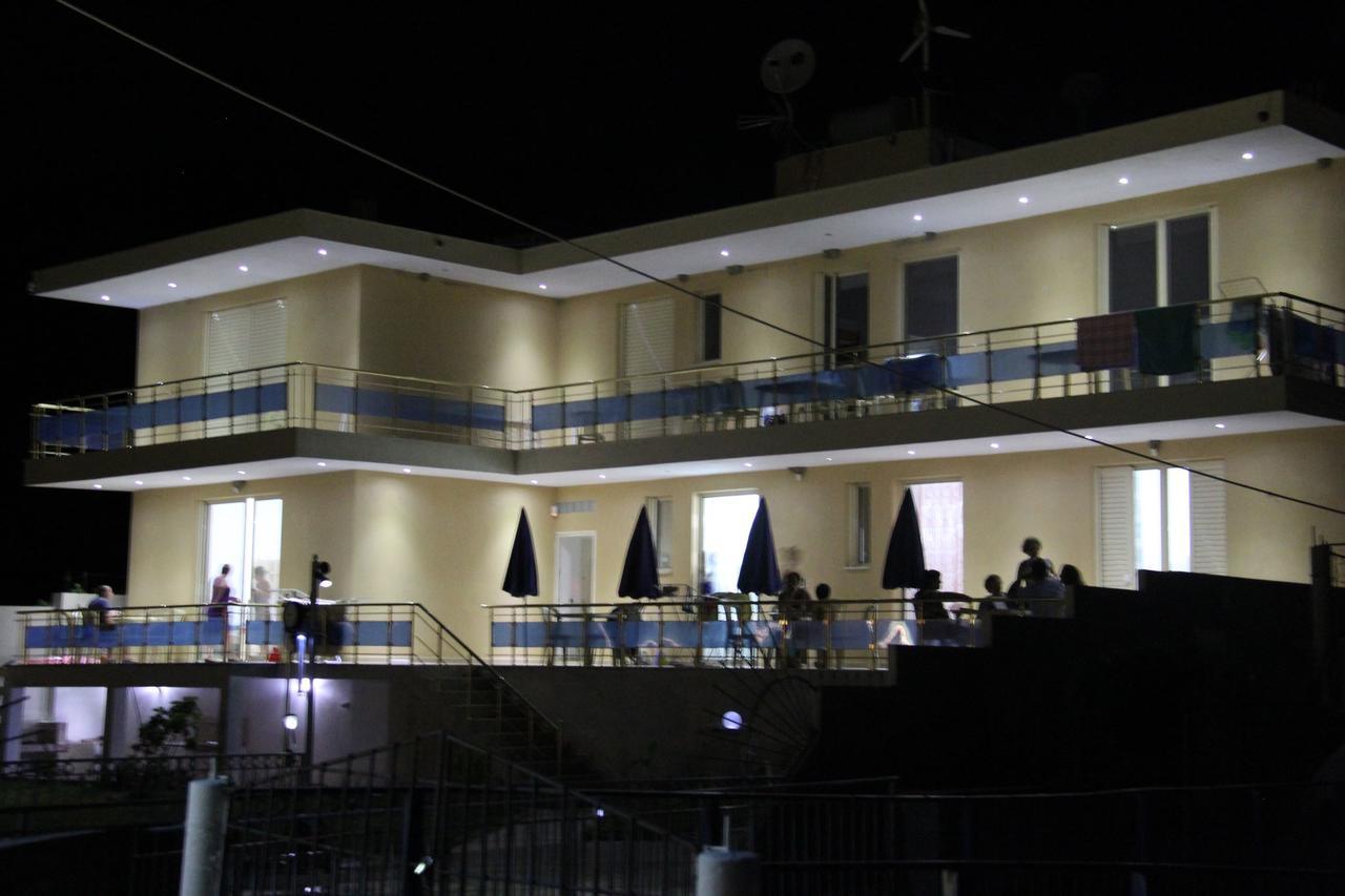 Vila Hadhri Borsh Exterior photo